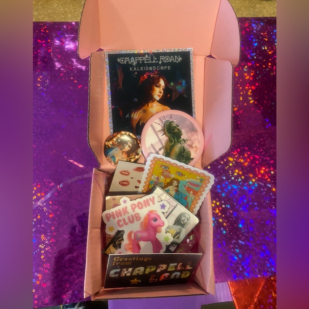 CHAPPELL ROAN ULTIMATE PROMOTIONAL BOXSET MINT !!